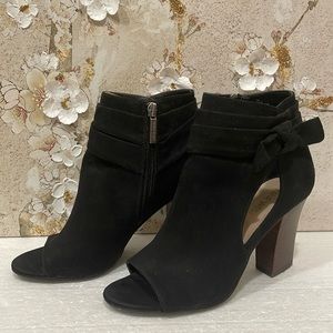 Nine West Black Suede Ankle Heels size 7